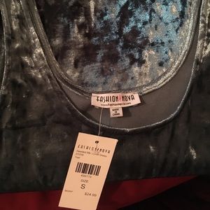 Fashion Nova size small green velvet bodycon midi